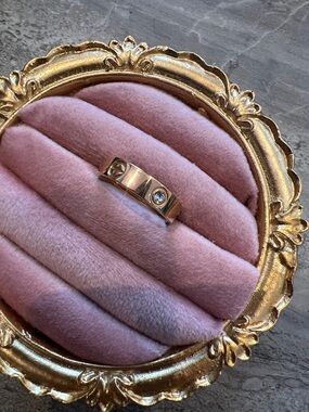 Rose Gold-Tone stainless steel unisex Band Ring with Clear Stone Accent size 8